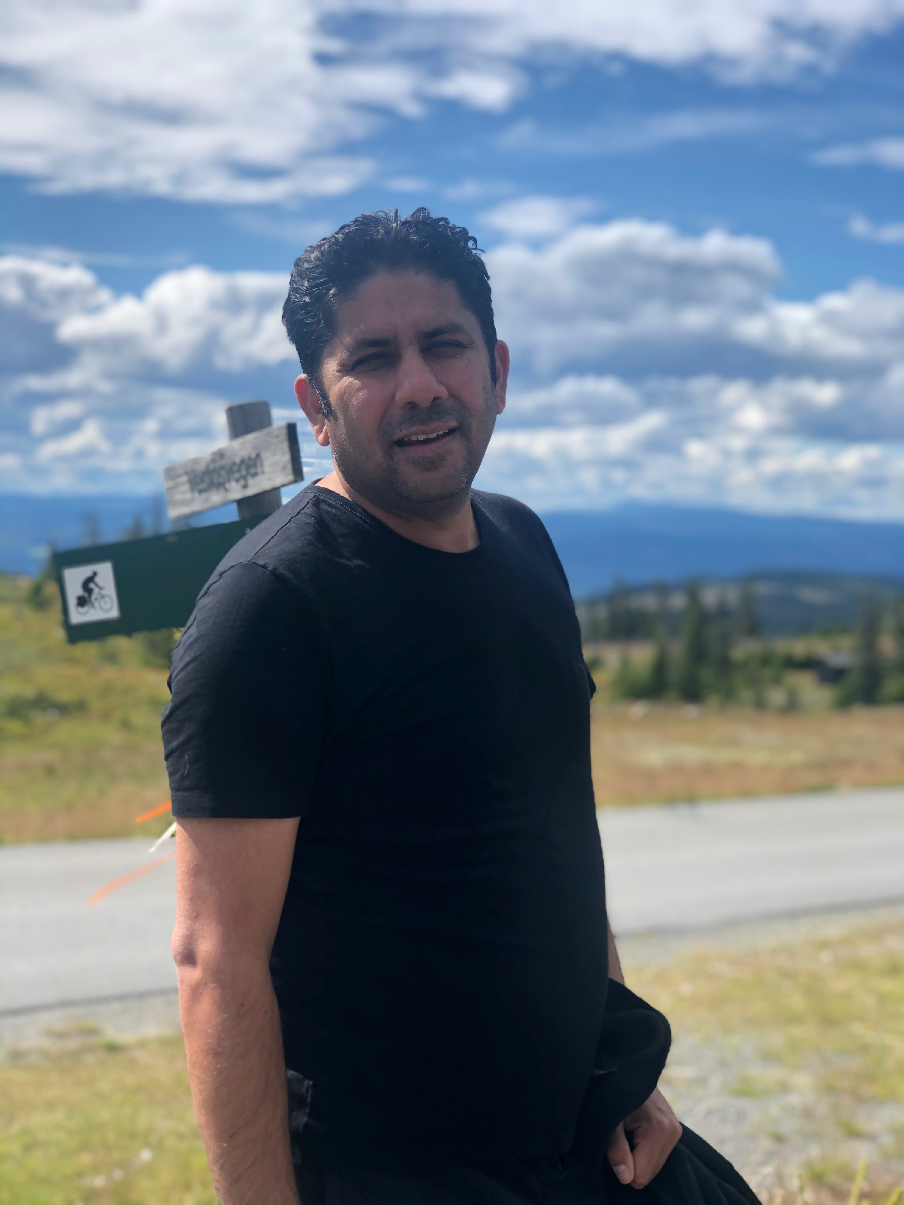 Pawandeep Singh style=